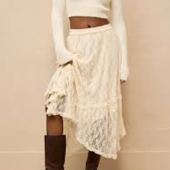 New American Eagle Cream Lace Skirt. Size XS - Picture 1 of 7